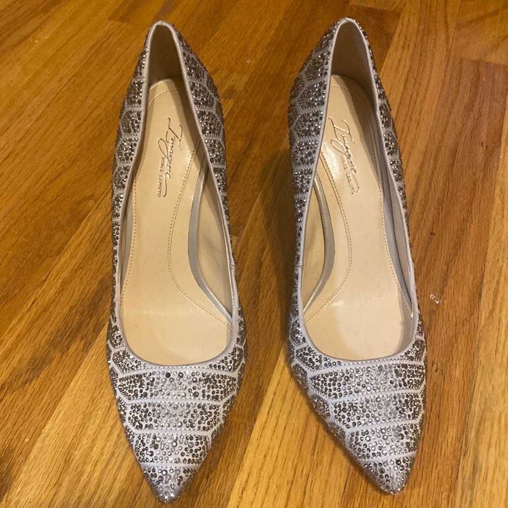 Vince Camuto size 8 grey rhinestone heels (brand new never worn)